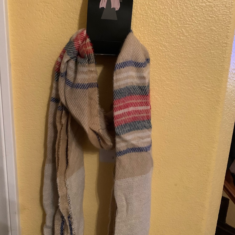 Scarf - Picture 2 of 4